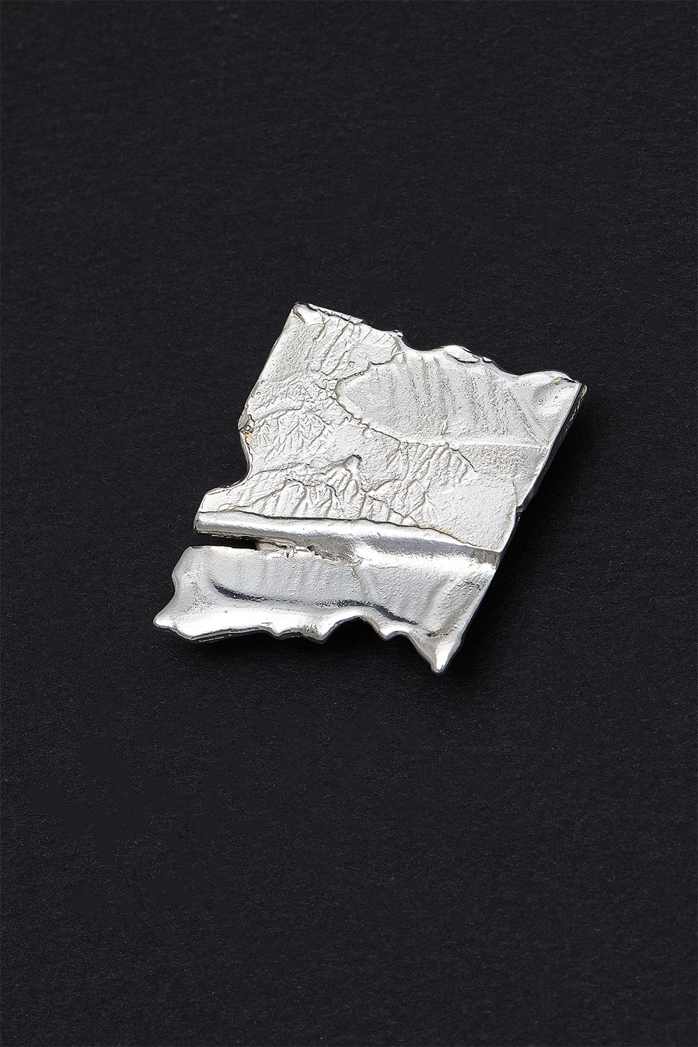 De silver brooch - fasfas